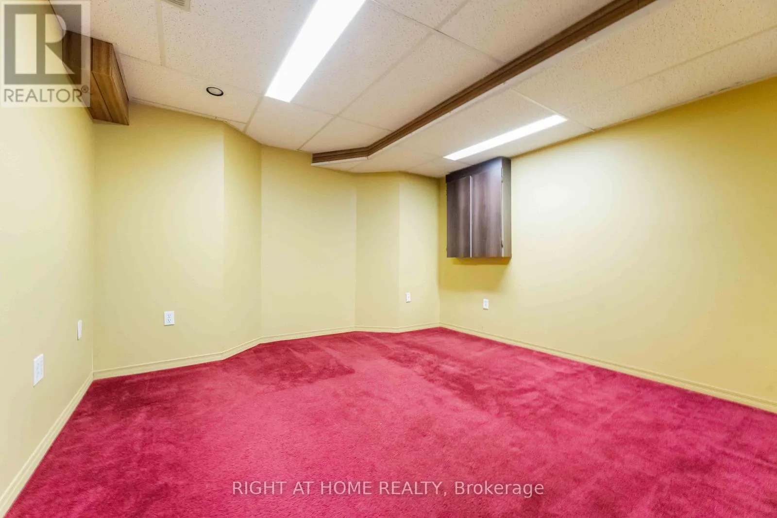 373 STONEWAY DRIVE