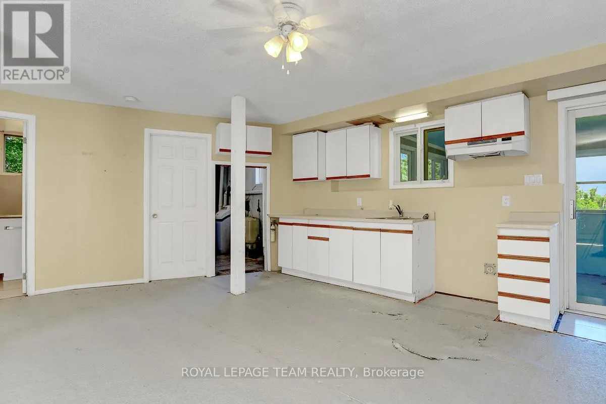 8055 COUNTY RD. 44 ROAD