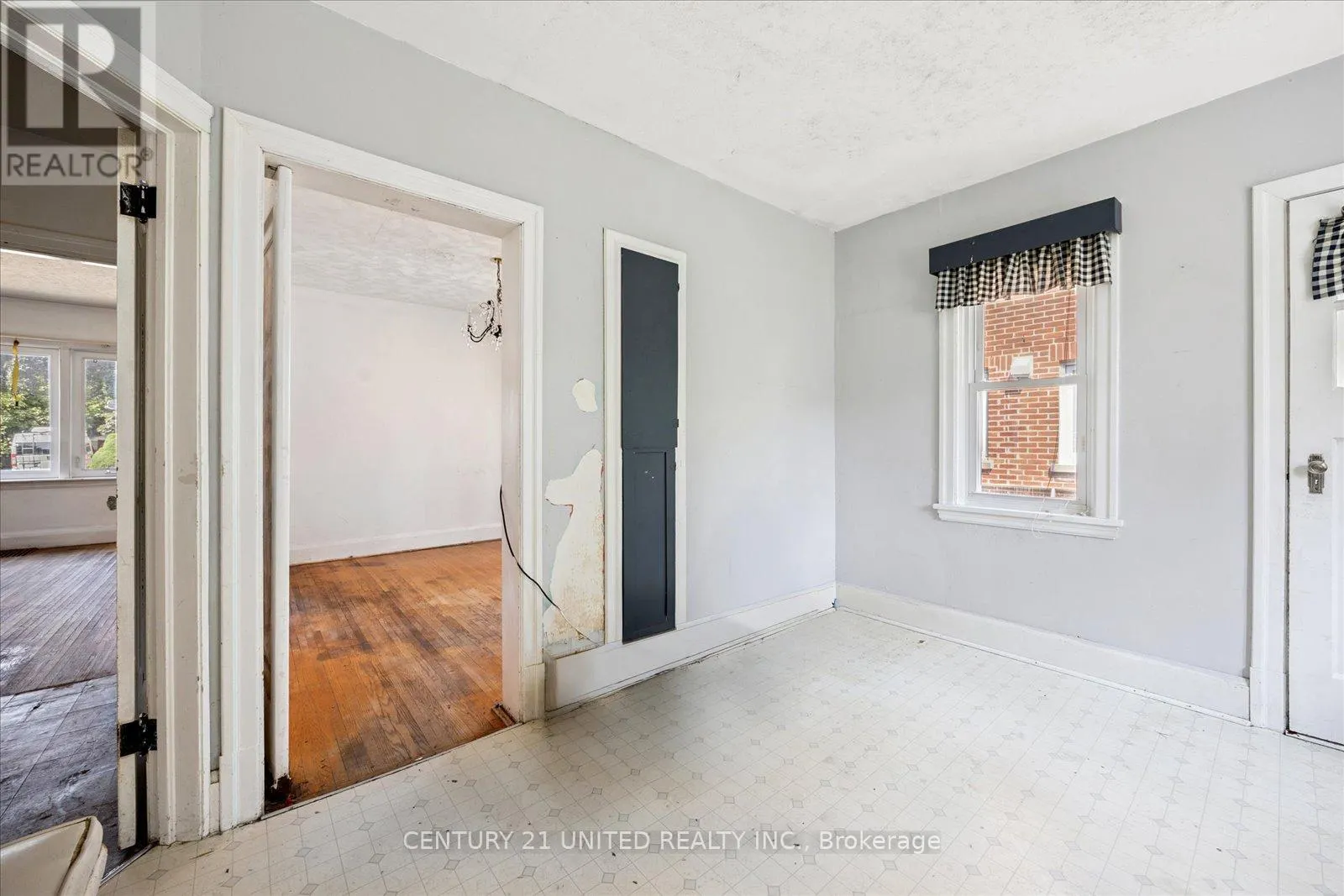 280 MARK STREET