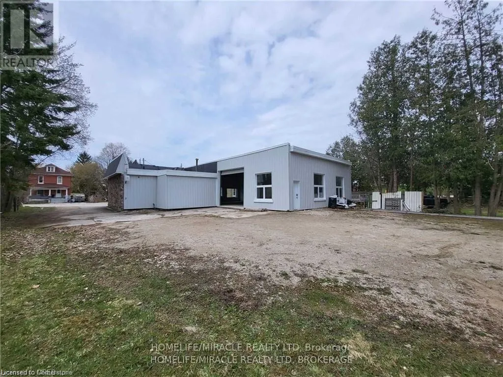 223 GARAFRAXA ST S