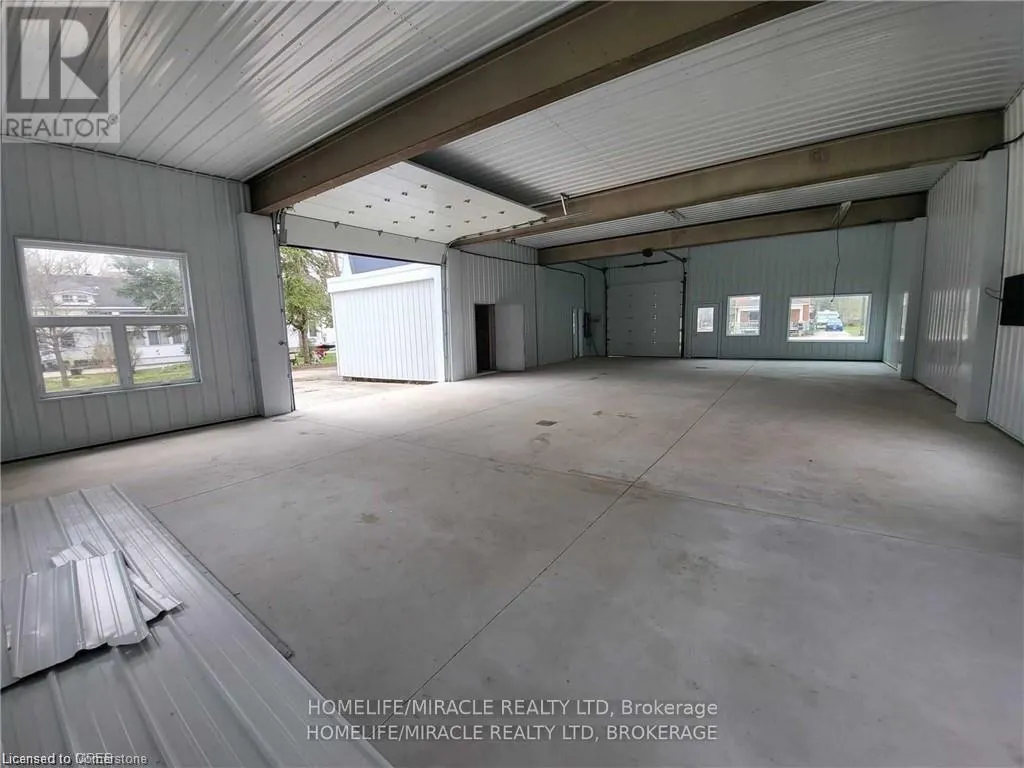 223 GARAFRAXA ST S