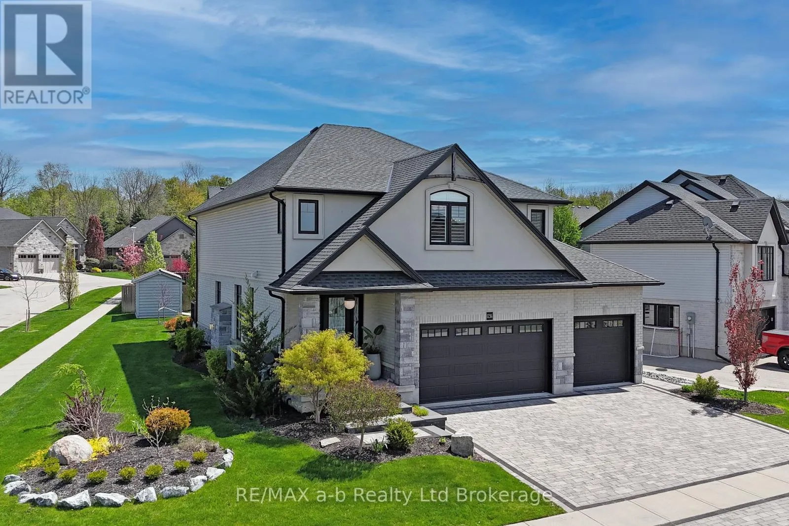 1236 ALBERNI ROAD