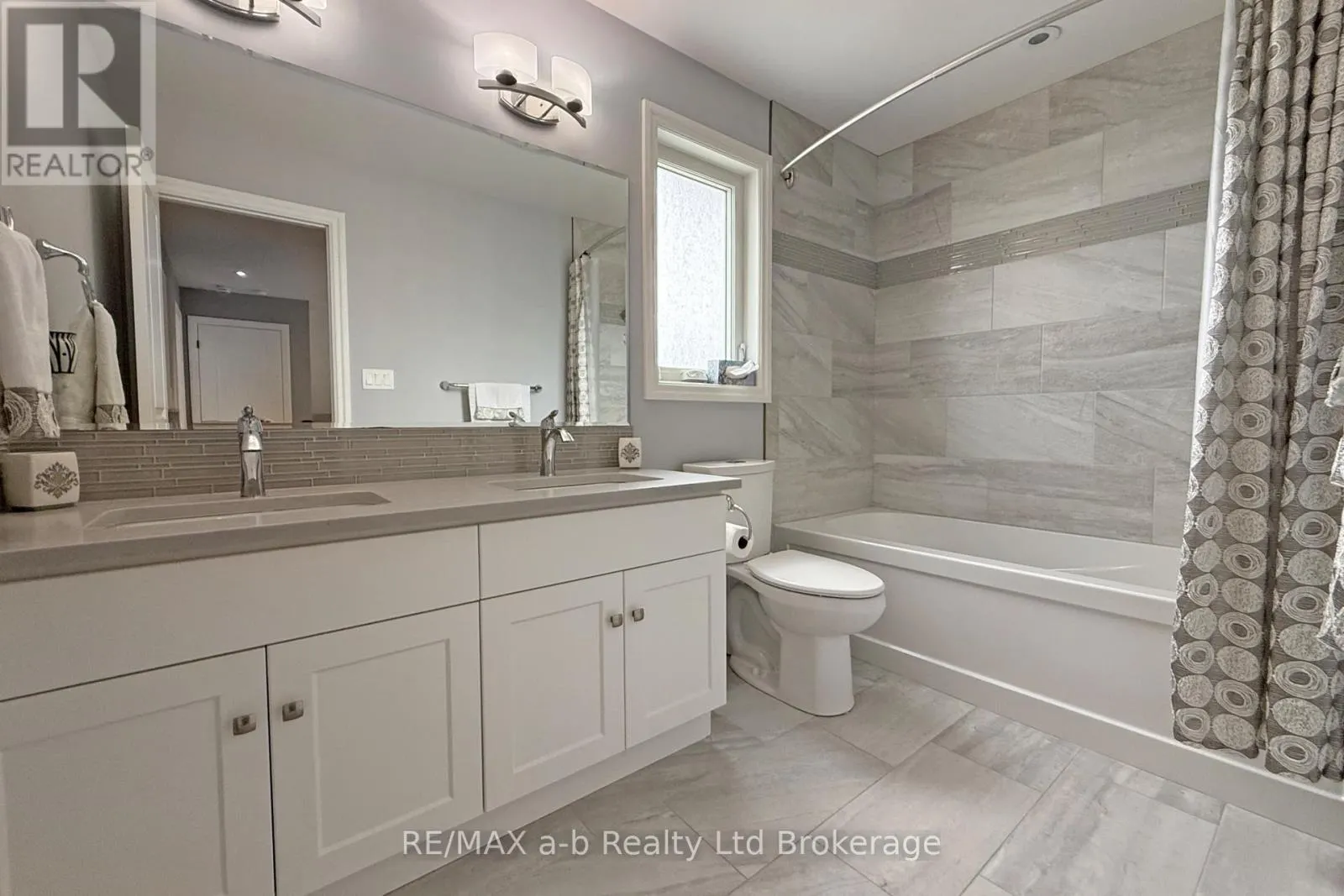 1236 ALBERNI ROAD
