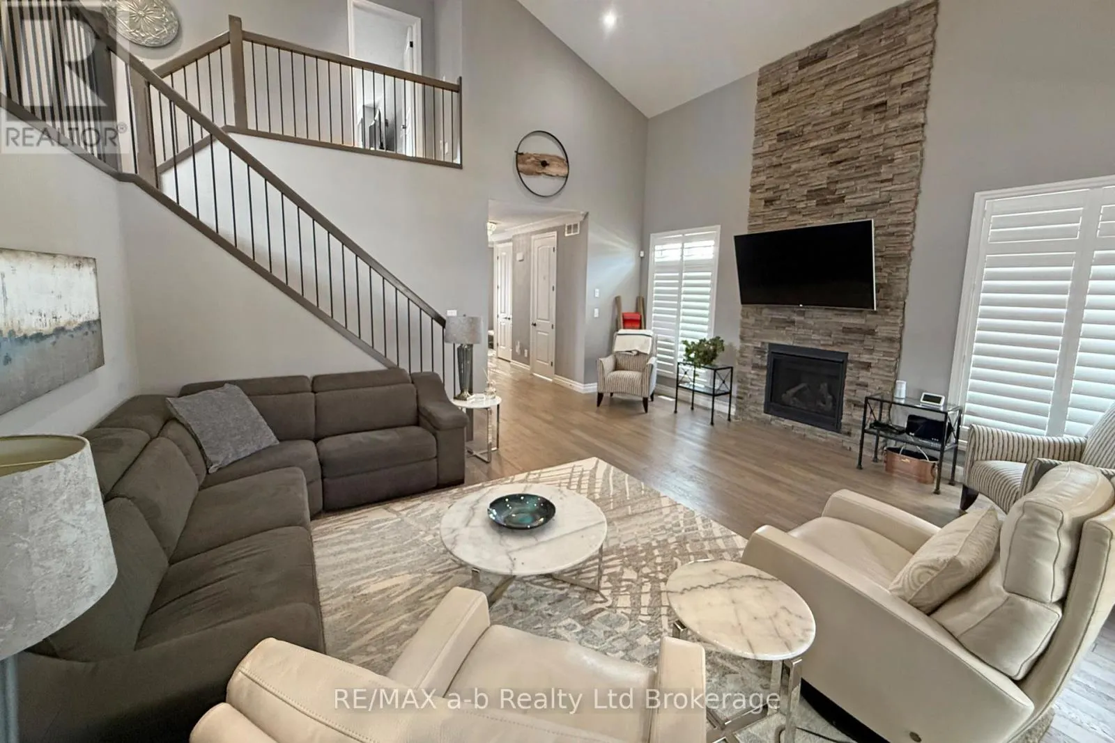 1236 ALBERNI ROAD