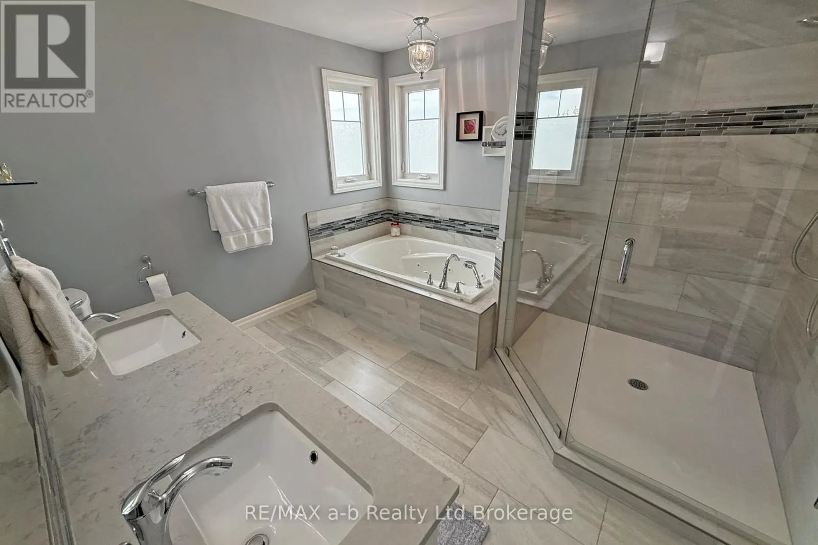 1236 ALBERNI ROAD