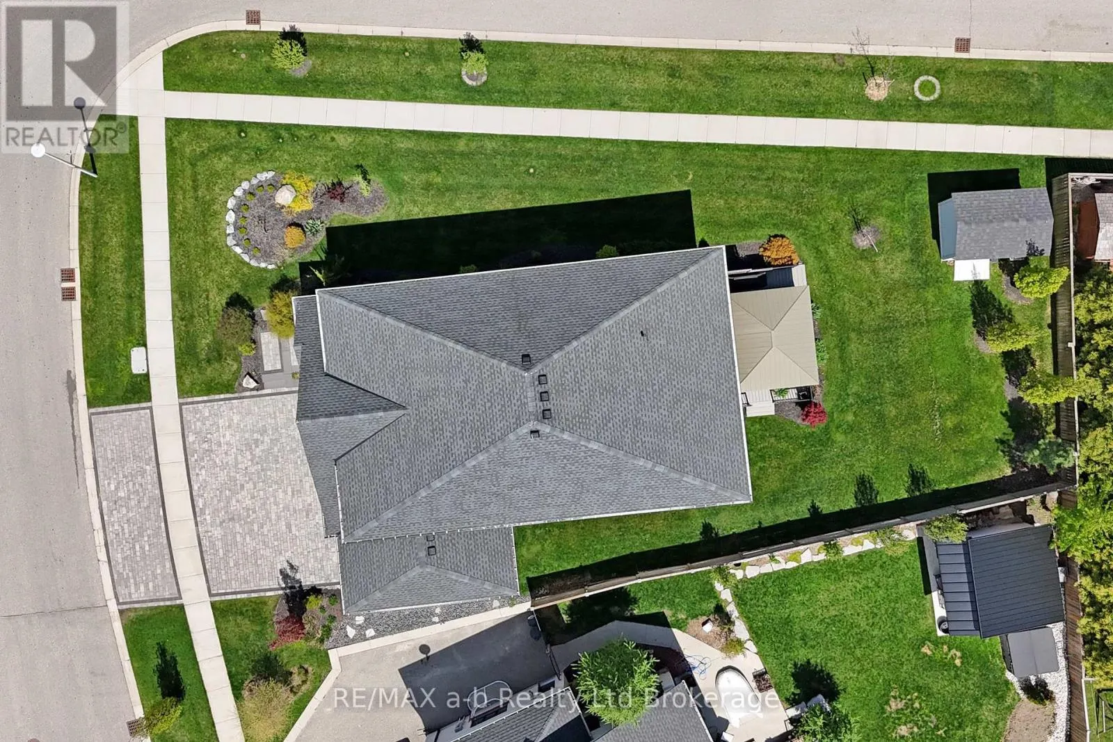 1236 ALBERNI ROAD