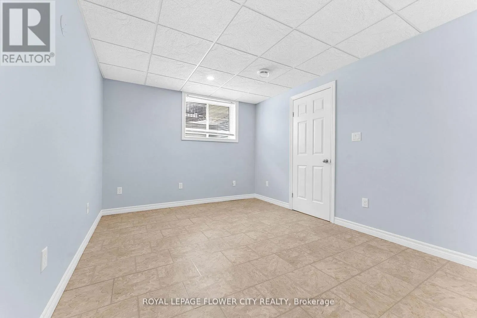 724 GARDEN COURT