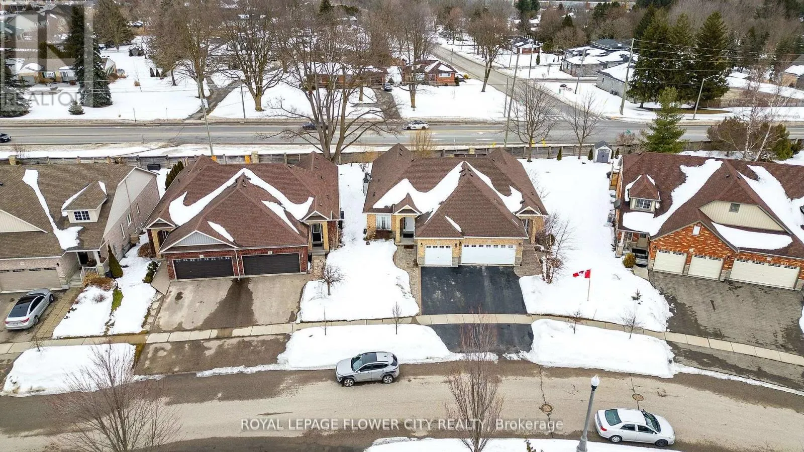 724 GARDEN COURT