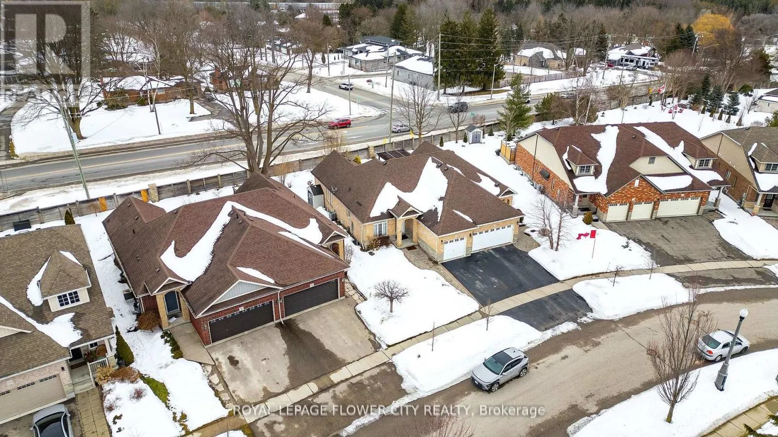 724 GARDEN COURT