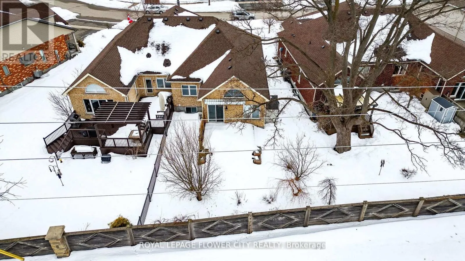 724 GARDEN COURT
