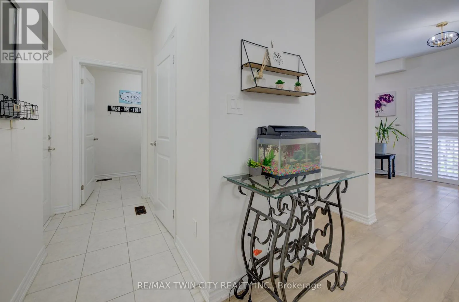 8 WHITTON DRIVE