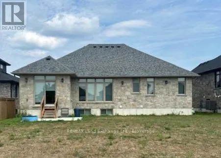 354 MCLEAN CRESCENT