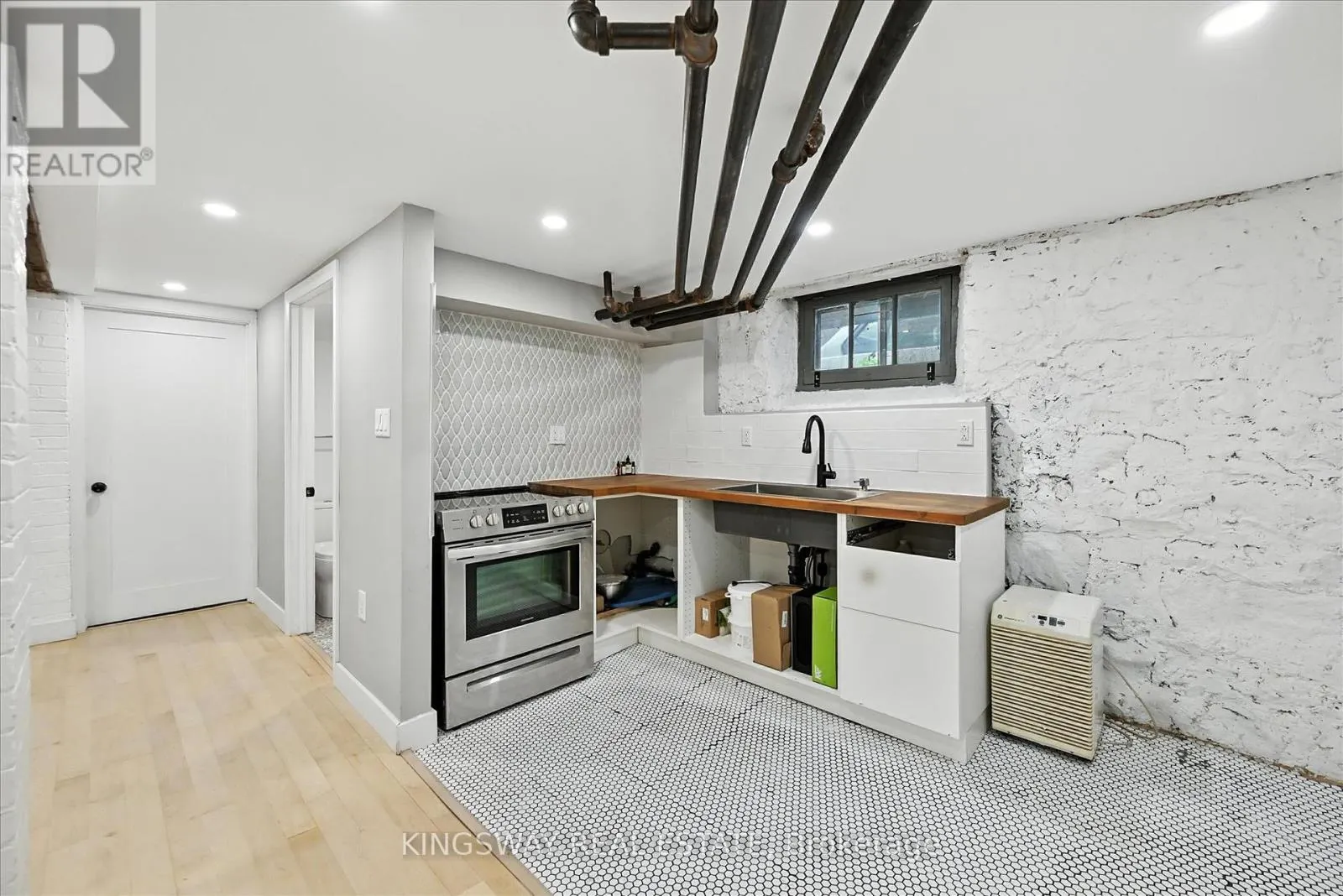 77 PROCTOR BOULEVARD