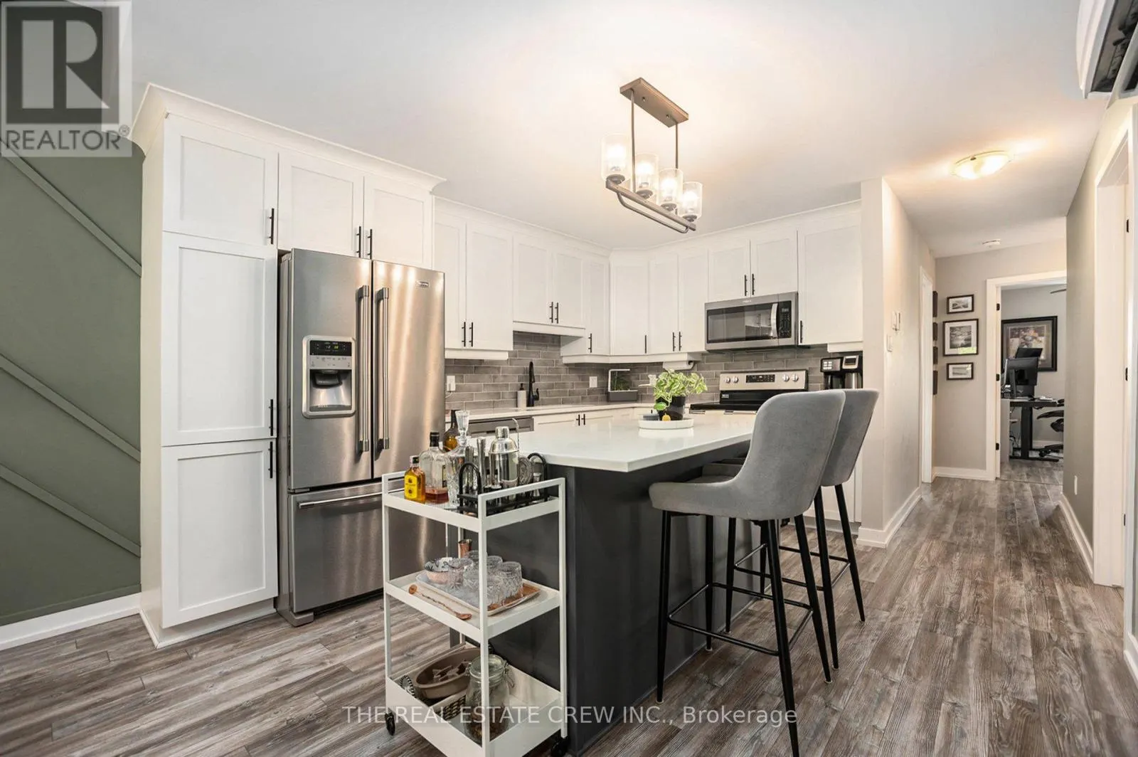 203 - 83 ST MORITZ TRAIL N