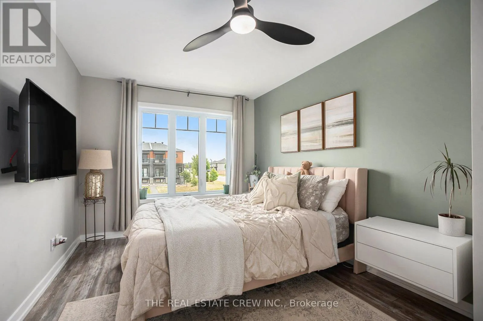 203 - 83 ST MORITZ TRAIL N