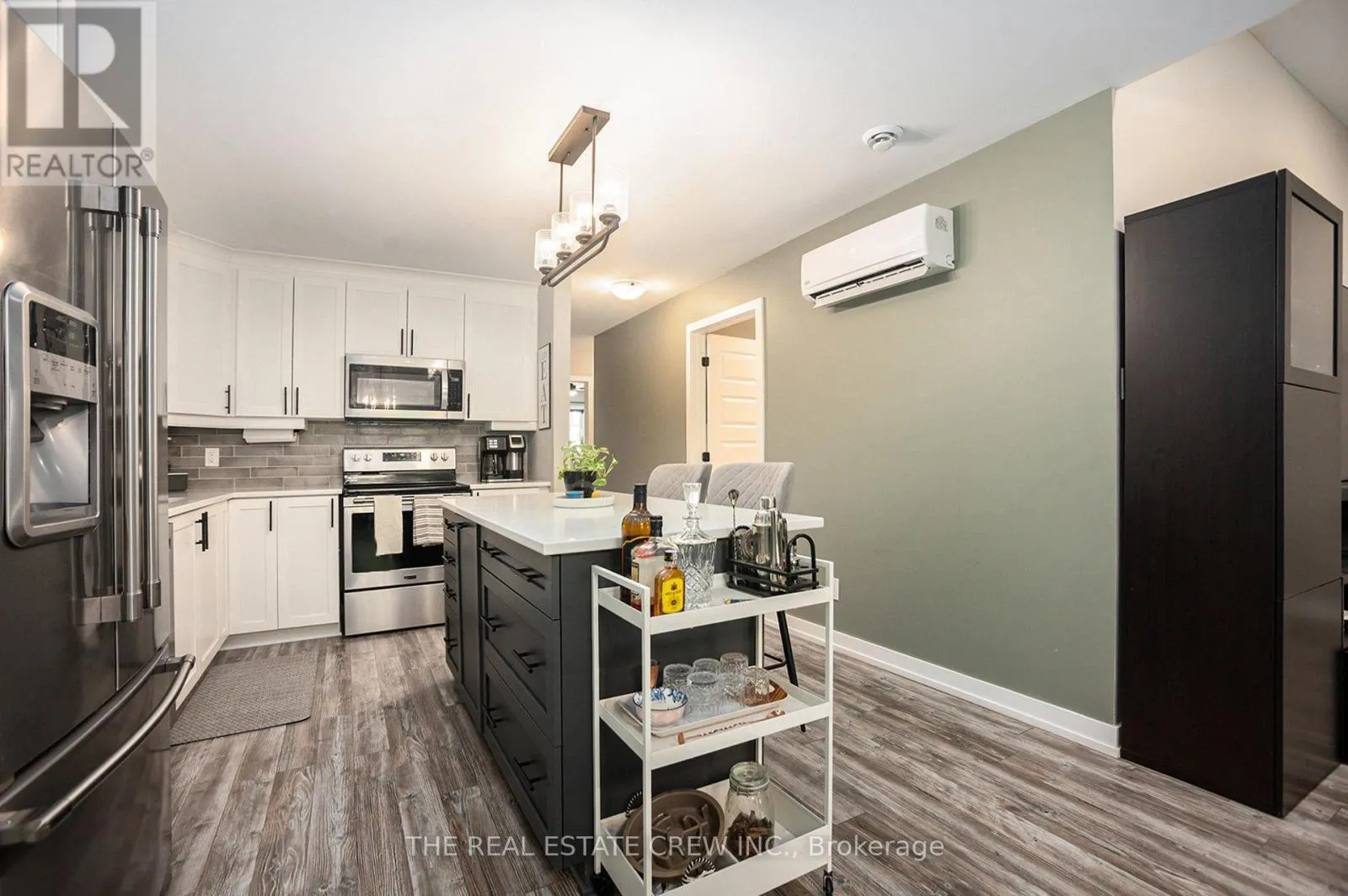 203 - 83 ST MORITZ TRAIL N
