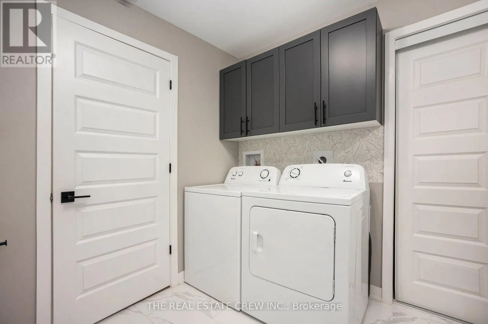 203 - 83 ST MORITZ TRAIL N