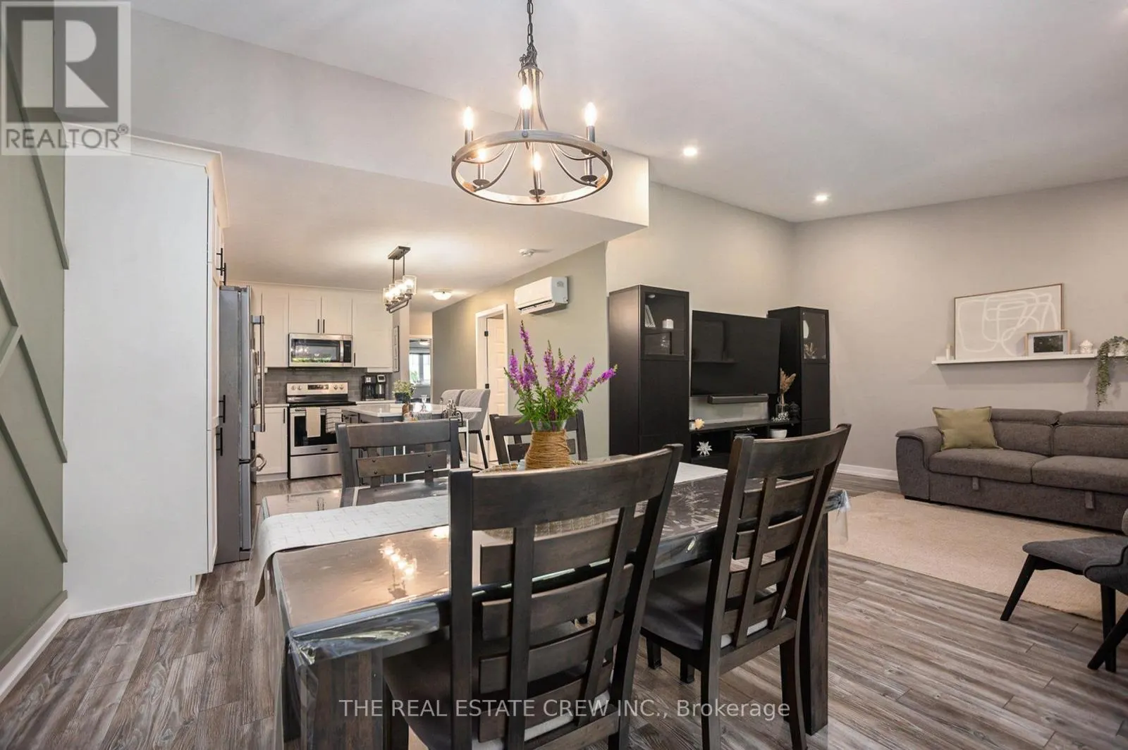203 - 83 ST MORITZ TRAIL N