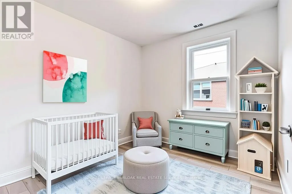 63 FERNWOOD CRESCENT