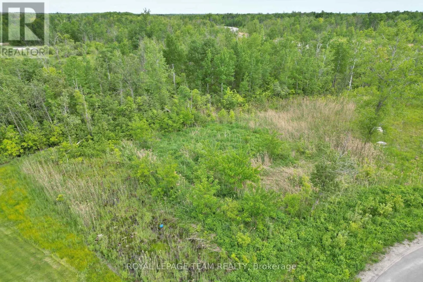 17 RIDEAU CROSSING CRESCENT