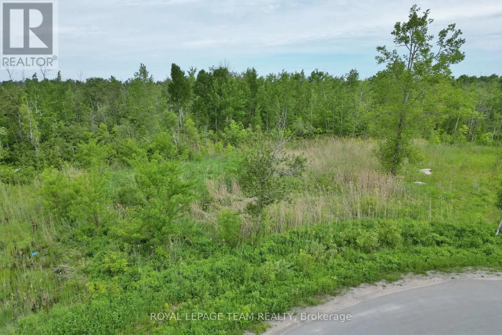 17 RIDEAU CROSSING CRESCENT