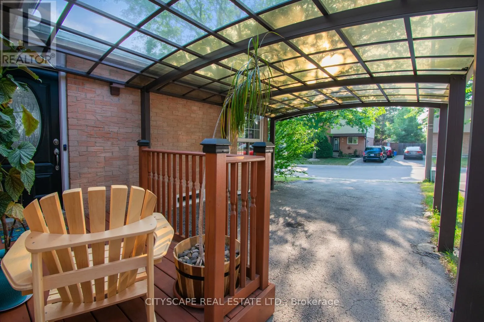 99 BERRISFIELD CRESCENT
