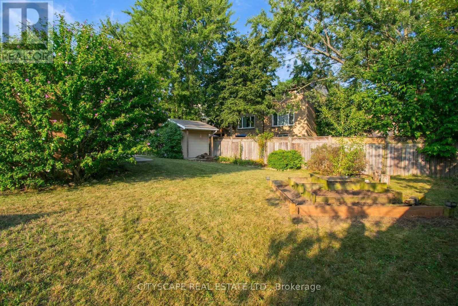 99 BERRISFIELD CRESCENT
