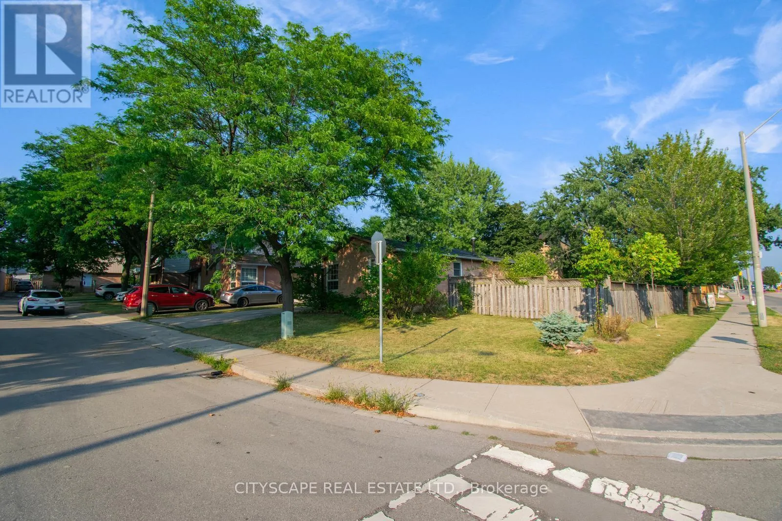 99 BERRISFIELD CRESCENT