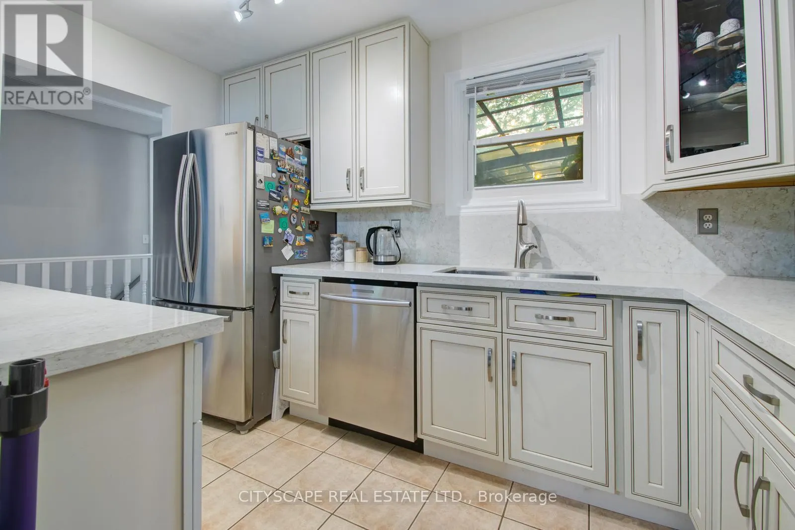 99 BERRISFIELD CRESCENT