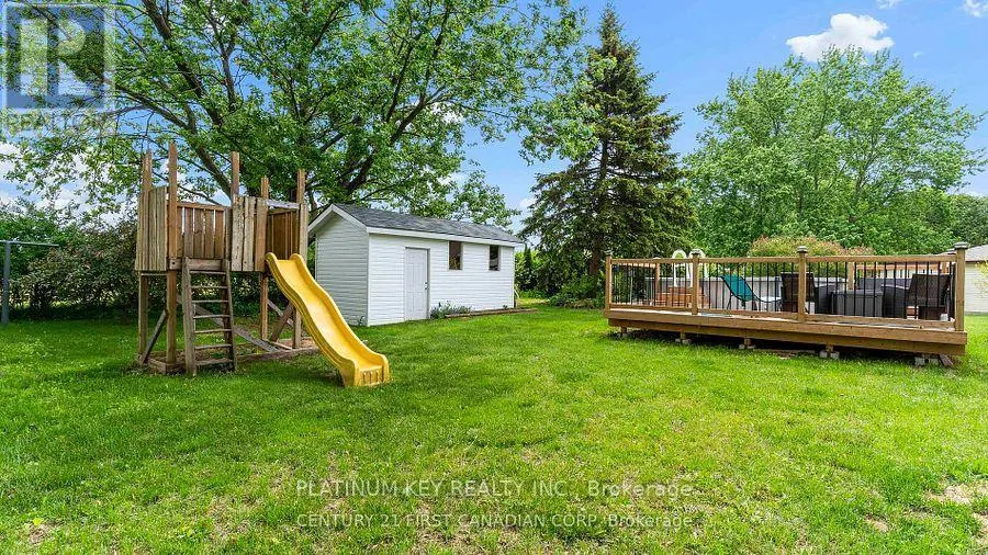 741 GLOVER CRESCENT