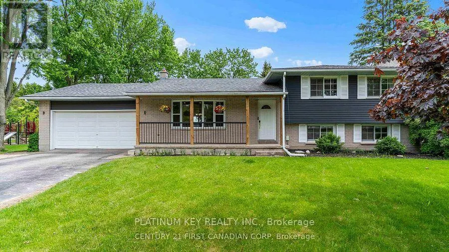 741 GLOVER CRESCENT