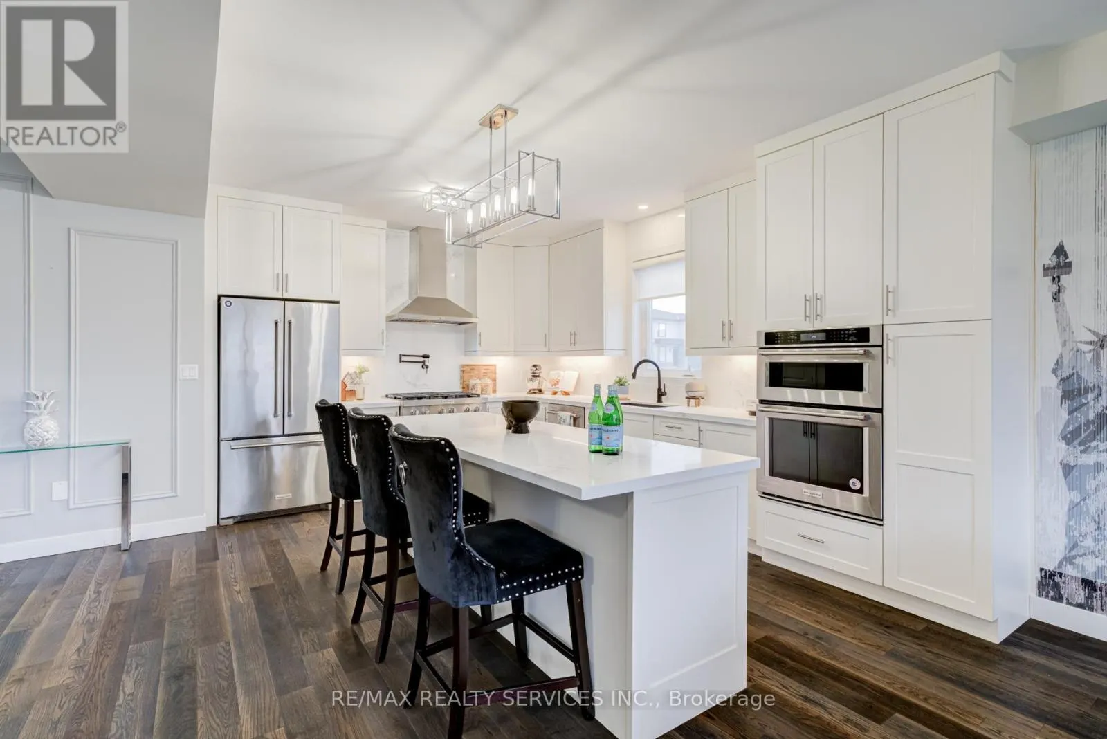 182 KLEIN CIRCLE
