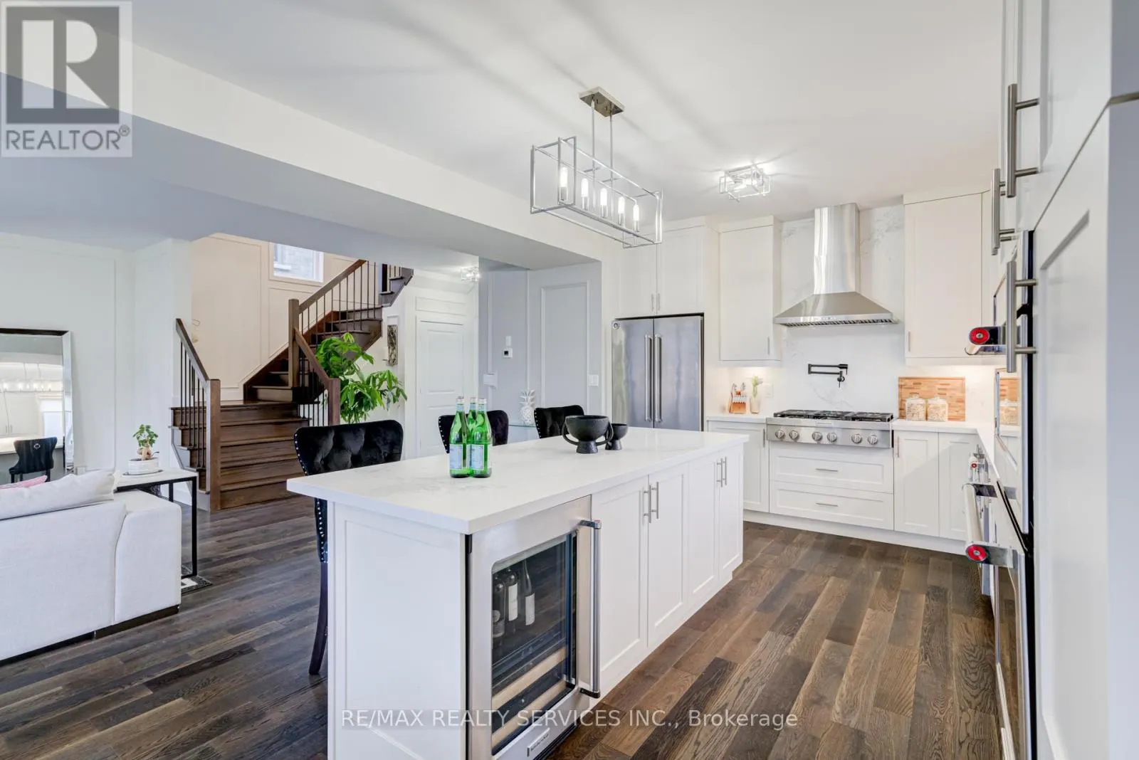 182 KLEIN CIRCLE