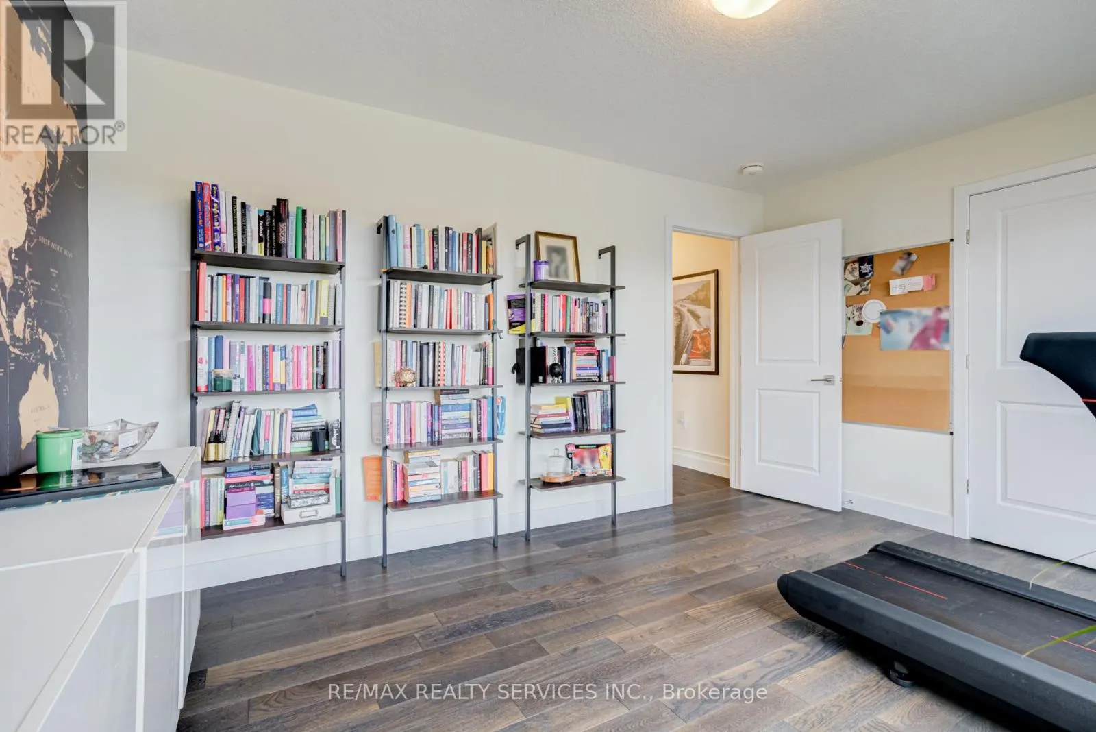 182 KLEIN CIRCLE