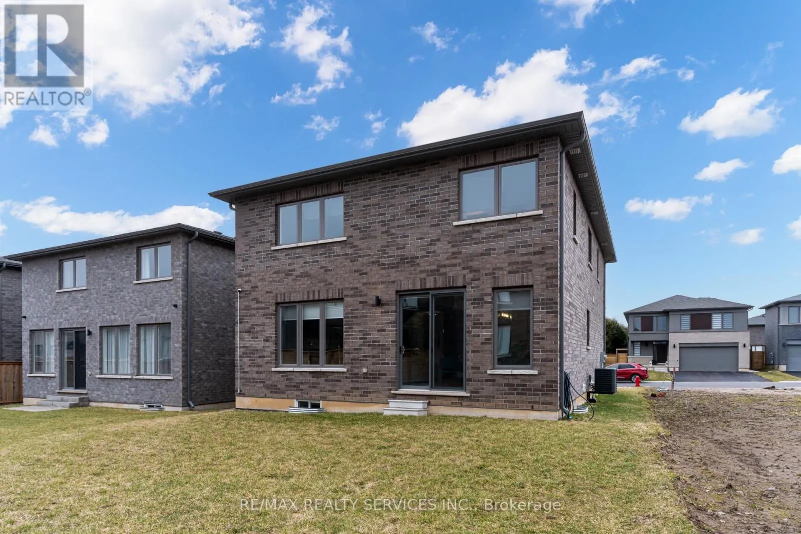 182 KLEIN CIRCLE