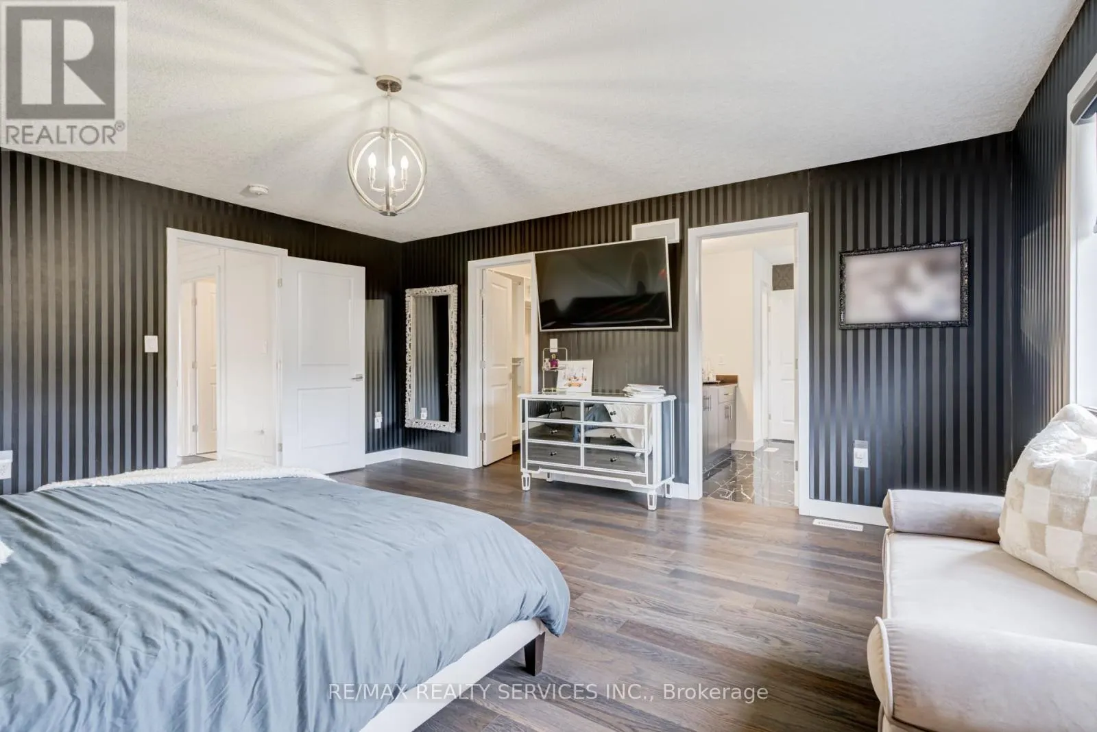 182 KLEIN CIRCLE