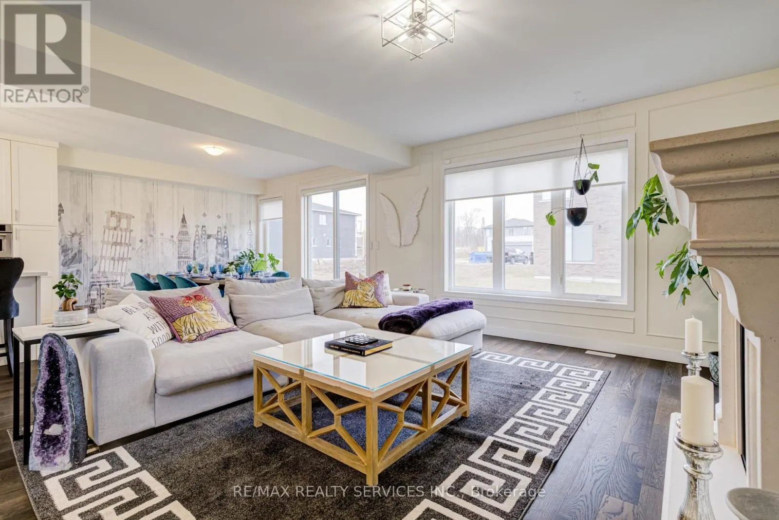 182 KLEIN CIRCLE