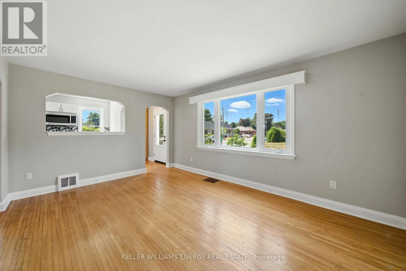 738 SNELGROVE ROAD