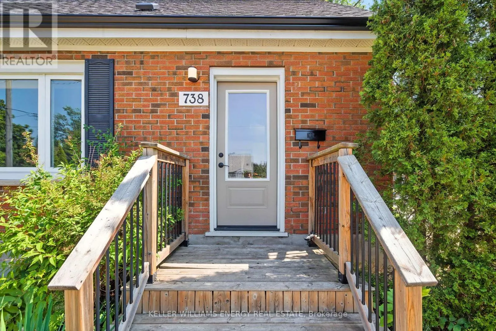 738 SNELGROVE ROAD