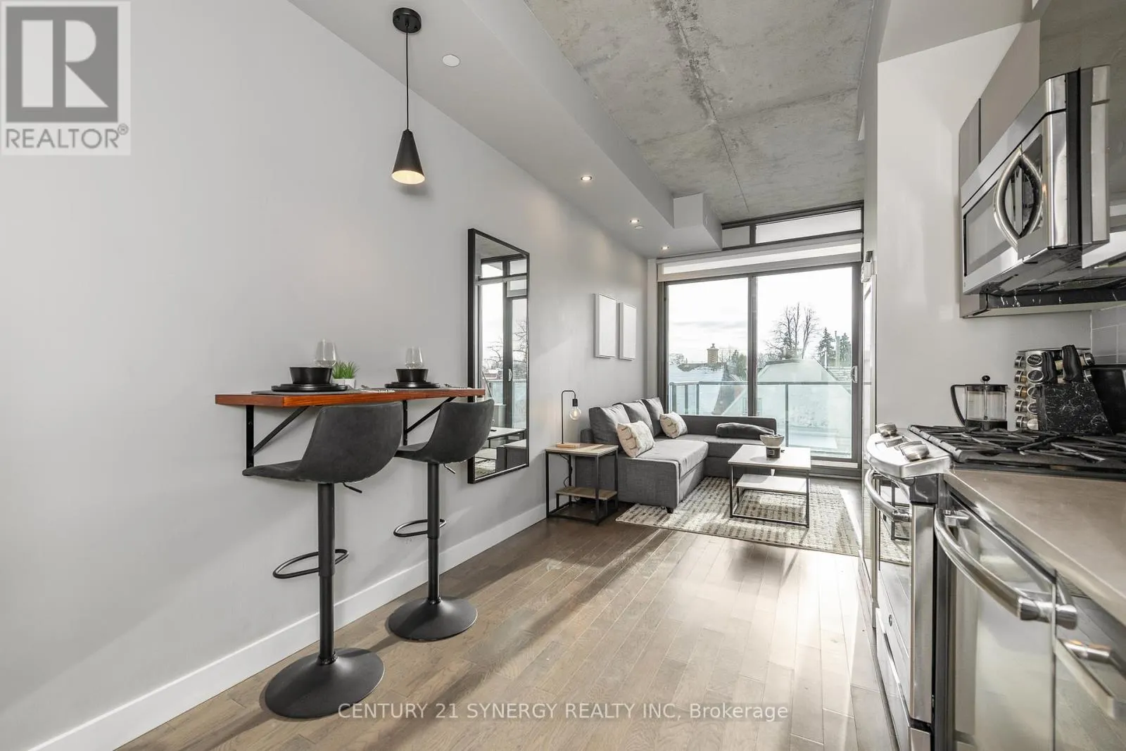 405 - 224 LYON STREET N