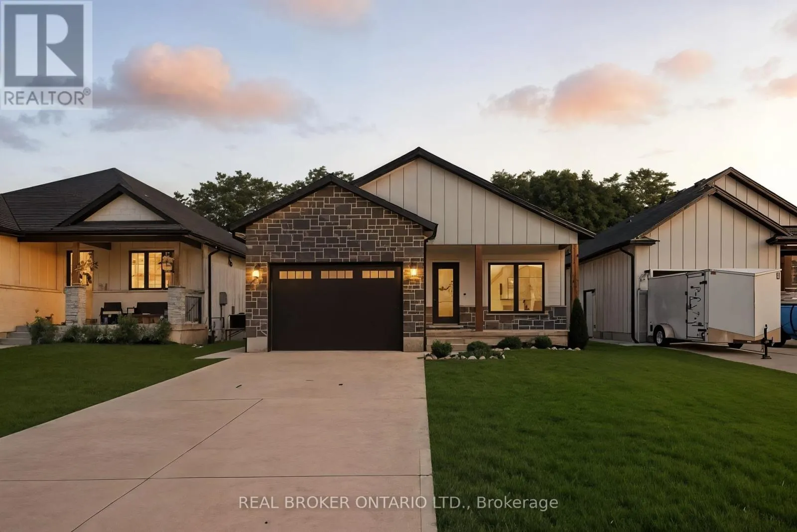 7 MACNEIL COURT
