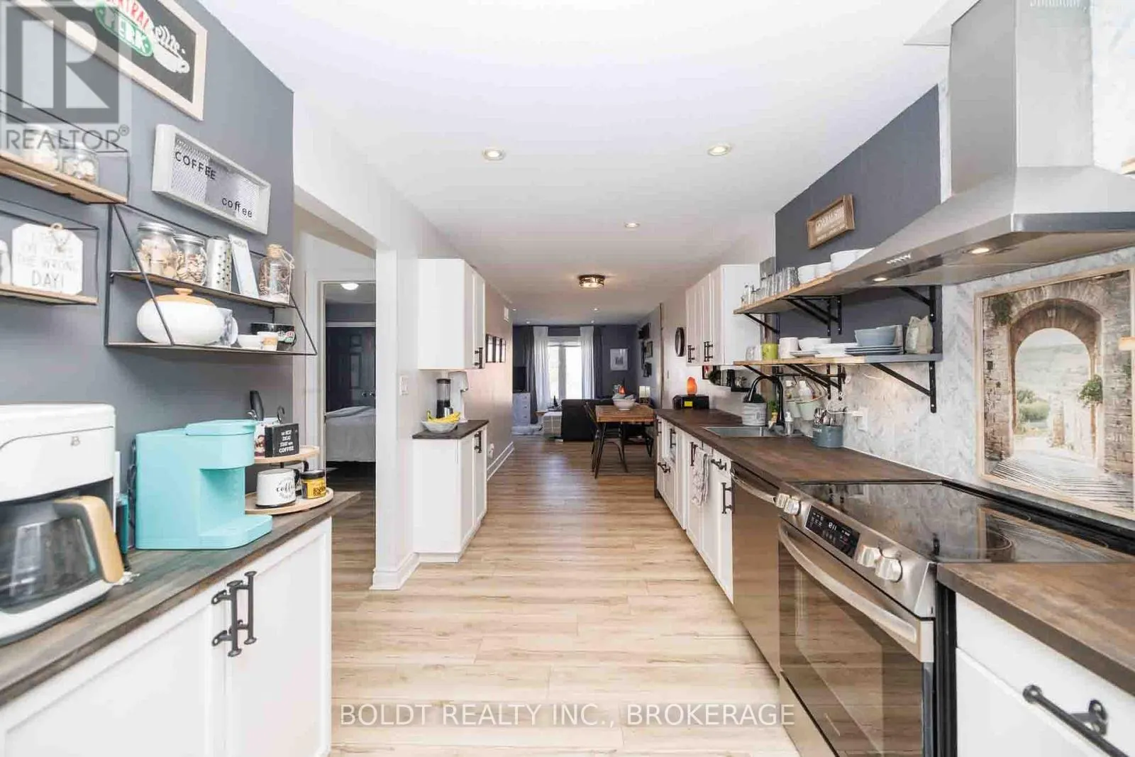 10 1/2 METCALFE STREET