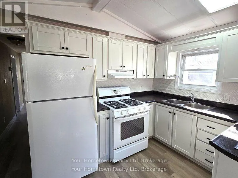 483 SPRUCE STREET