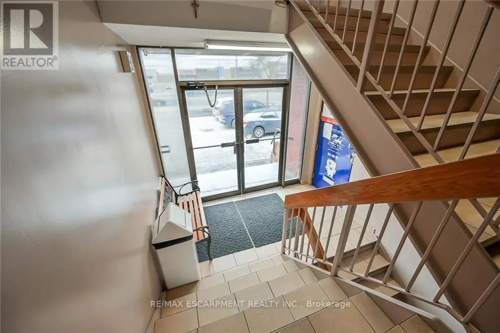 54 CENTENNIAL PARKWAY N