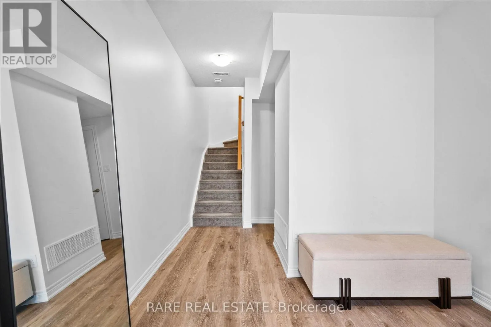 112 DRYDEN LANE