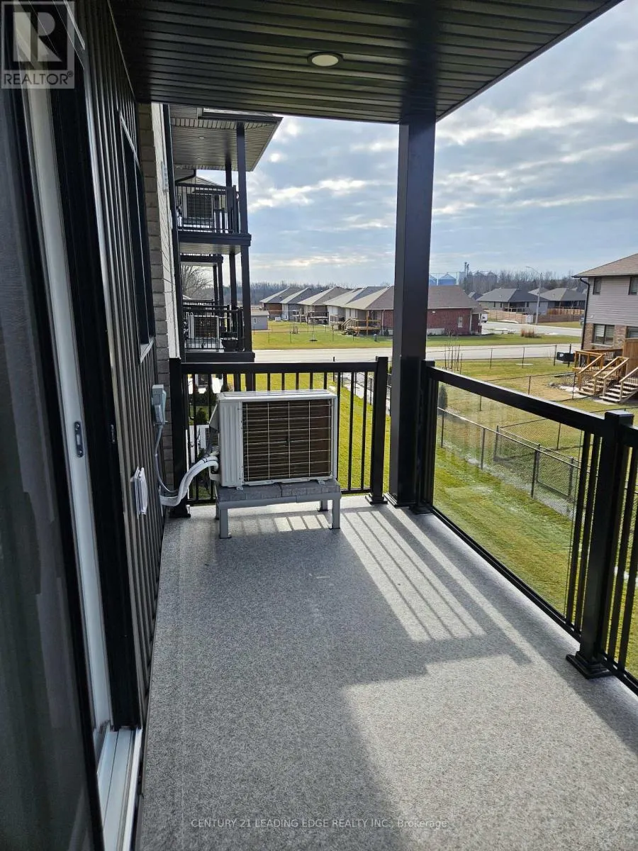206 - 30 HILLSIDE MEADOW DRIVE