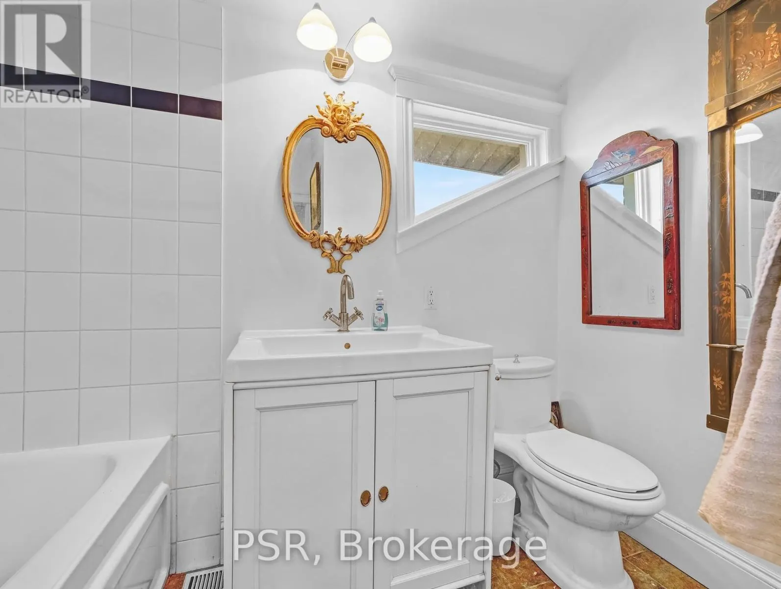 80 FERRIE STREET W