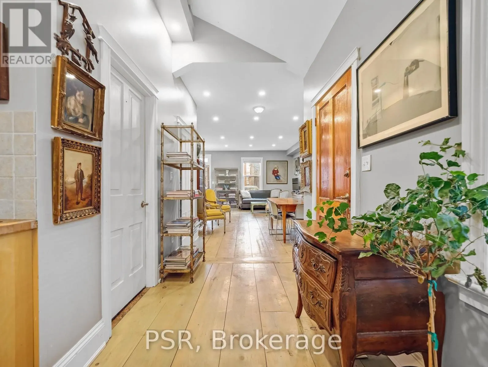 80 FERRIE STREET W