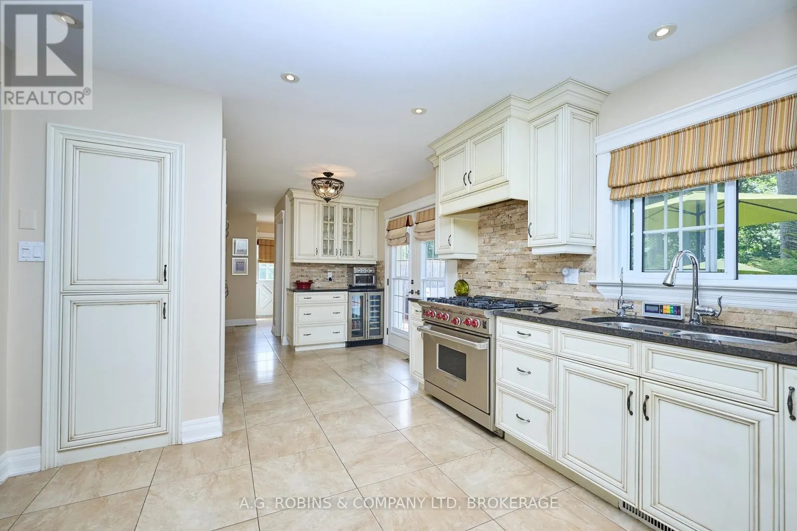 9 TERRACE HEIGHTS COURT