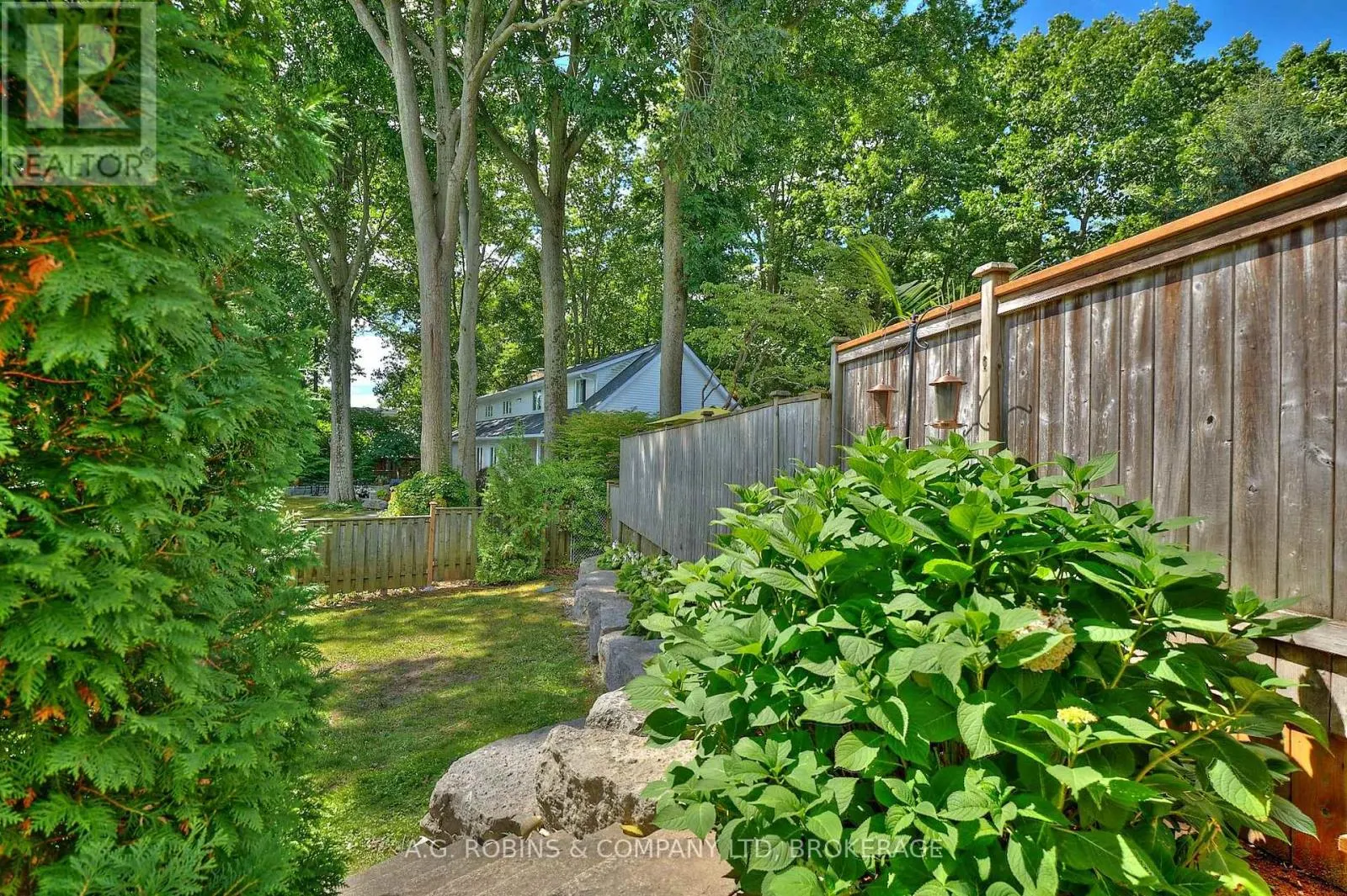 9 TERRACE HEIGHTS COURT